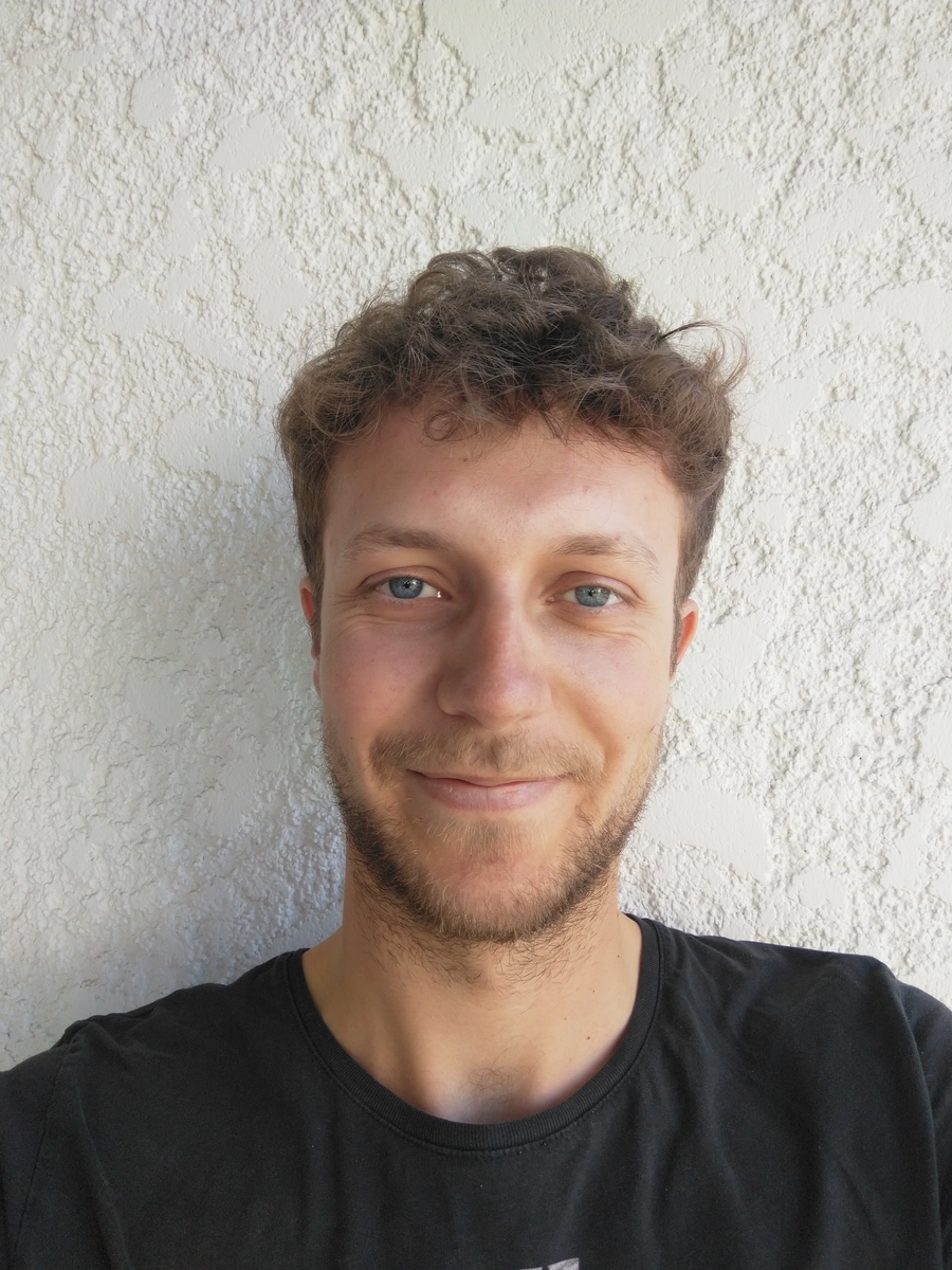 Andreas Portrait.jpg